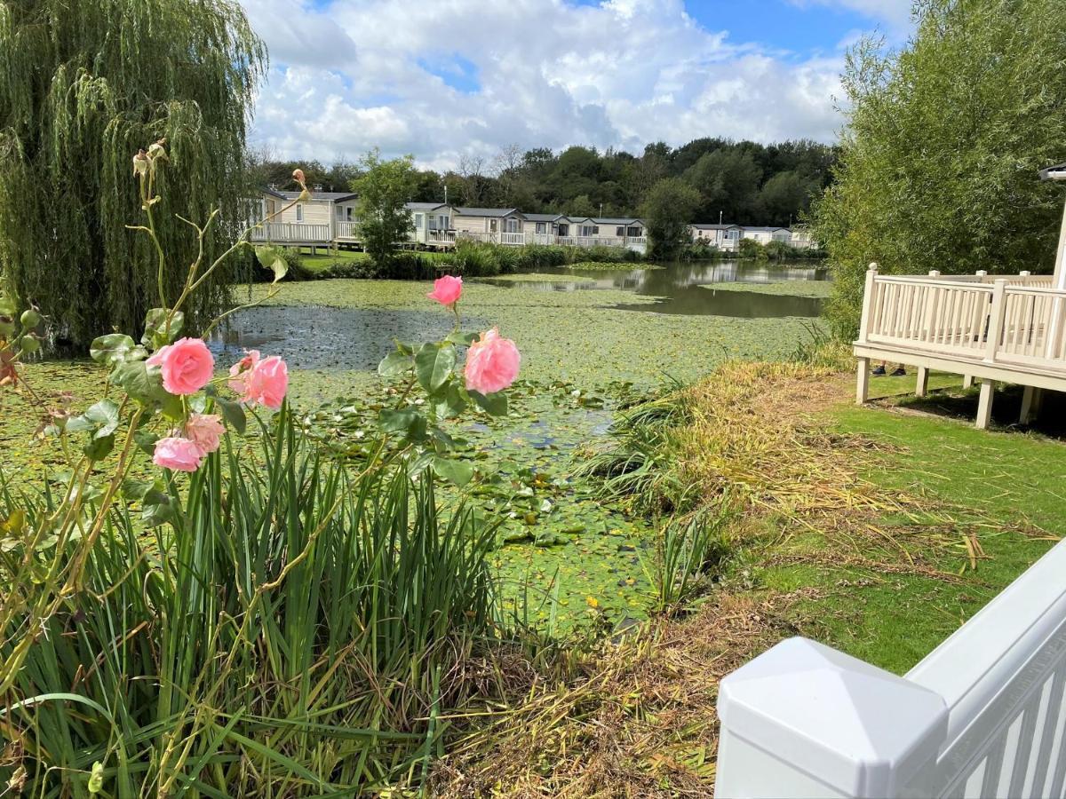 Lilly Pad Βίλα South Cerney Εξωτερικό φωτογραφία